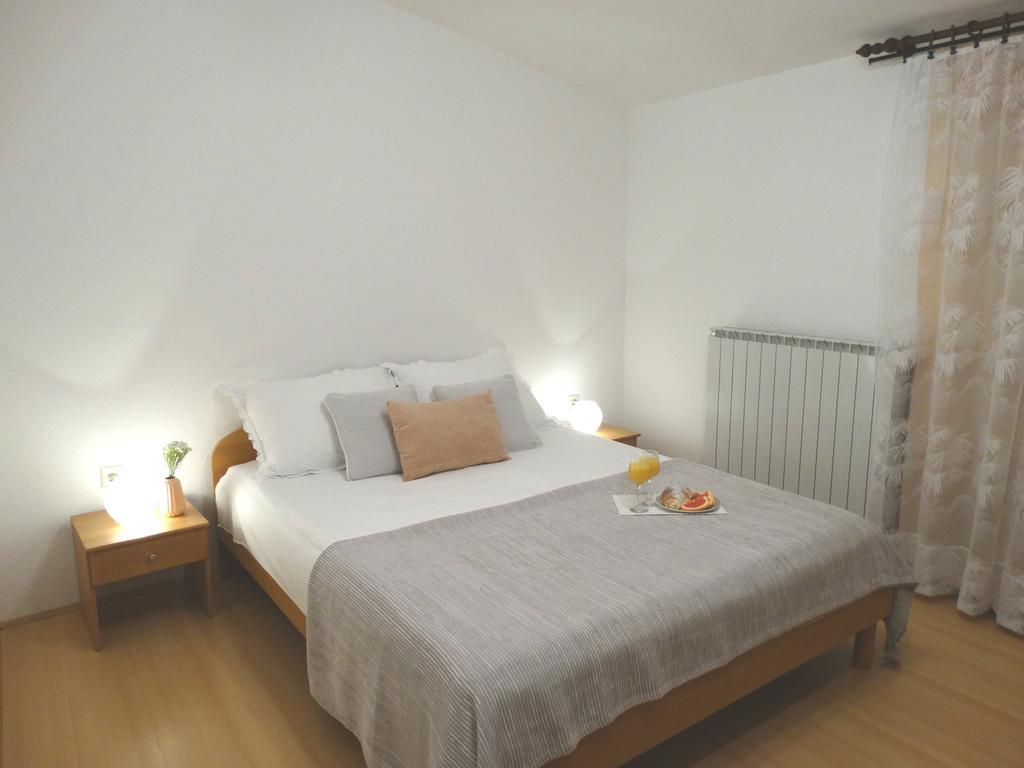 Marina Apartments Kaštela Buitenkant foto