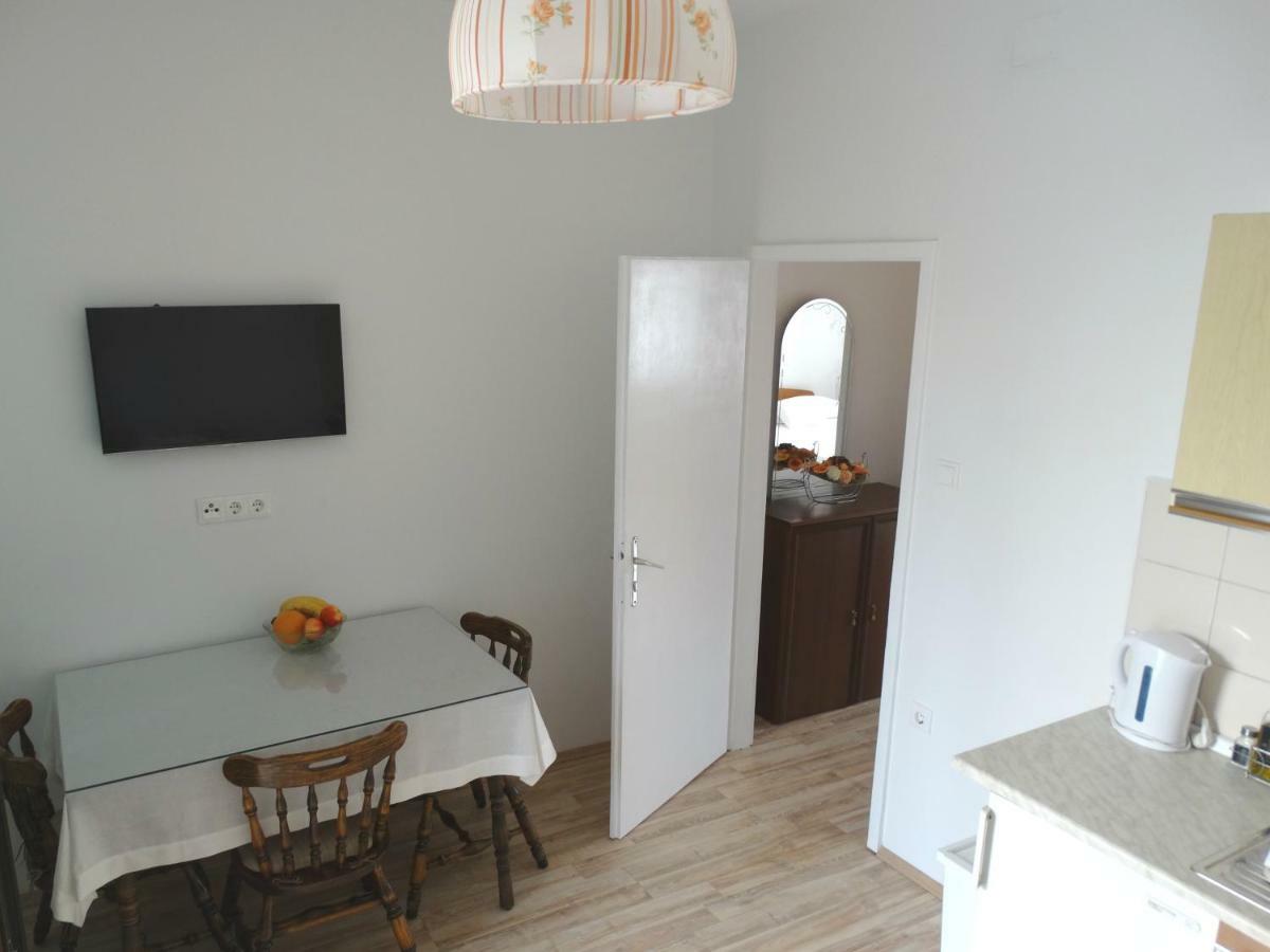 Marina Apartments Kaštela Buitenkant foto