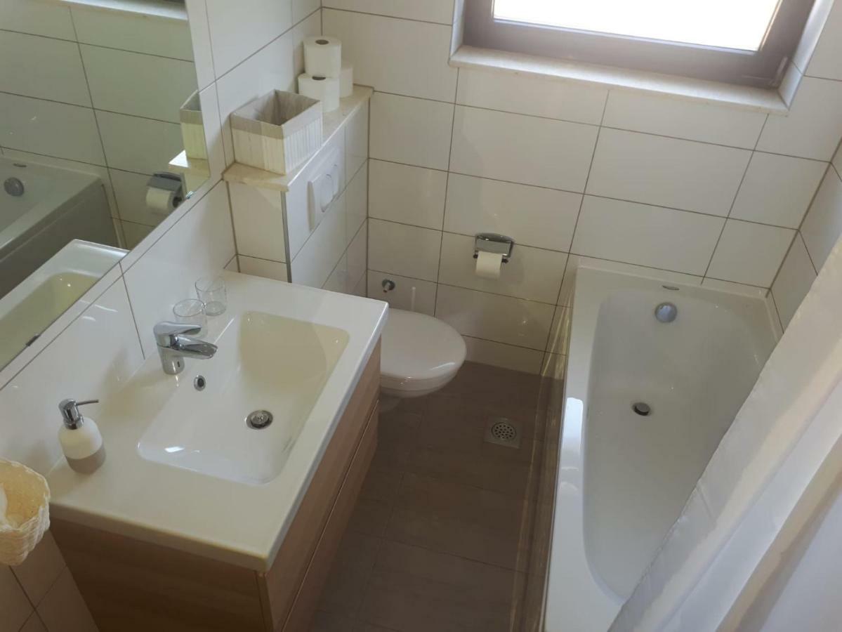 Marina Apartments Kaštela Buitenkant foto